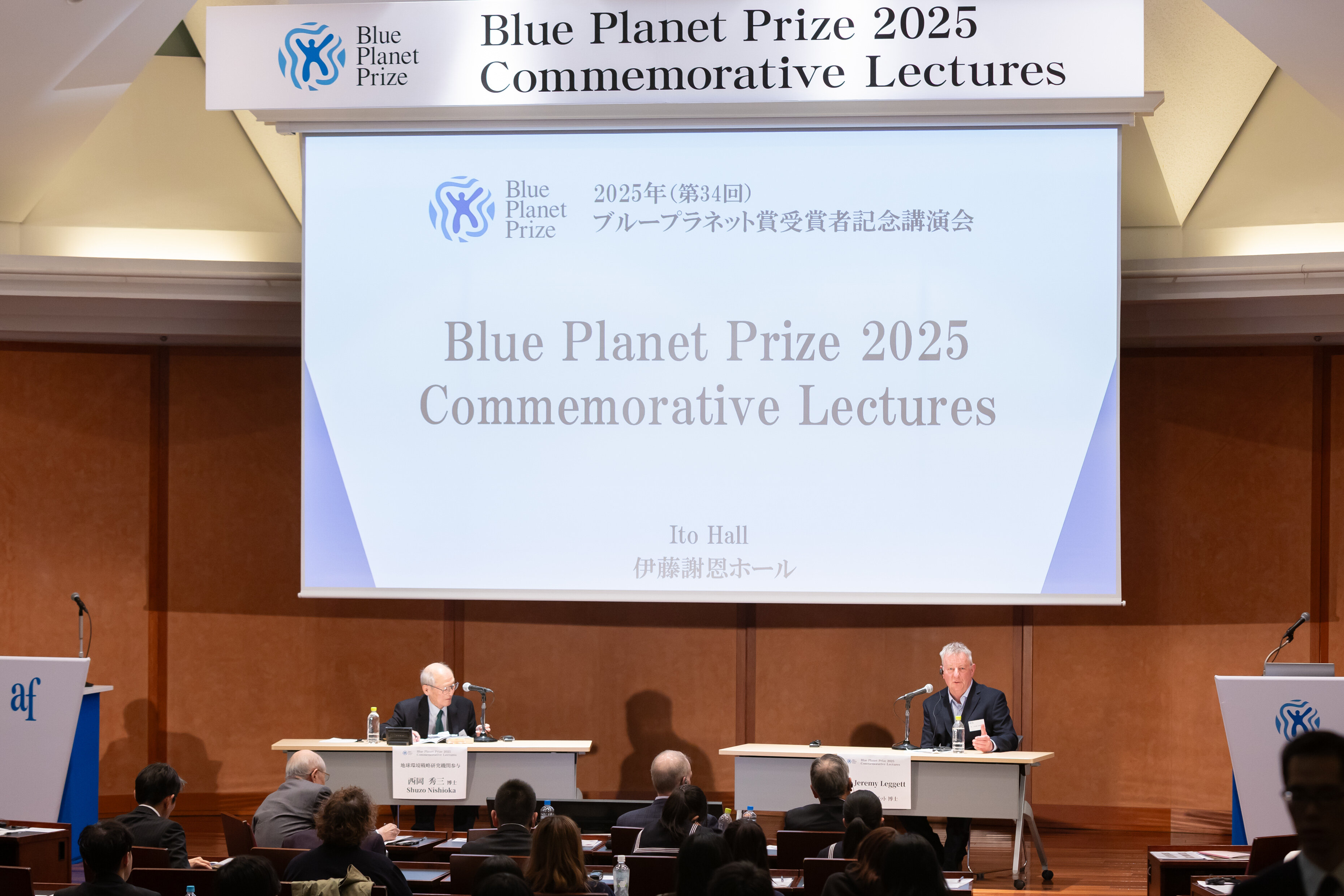 Q&A レゲット博士