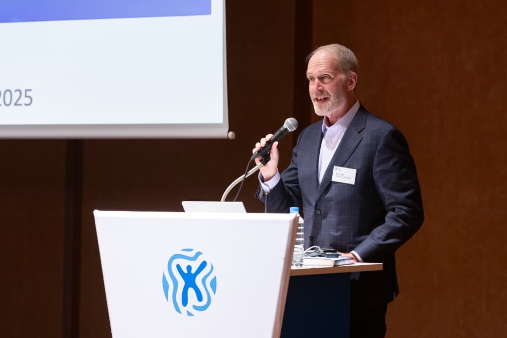 Professor Robert B. Jackson