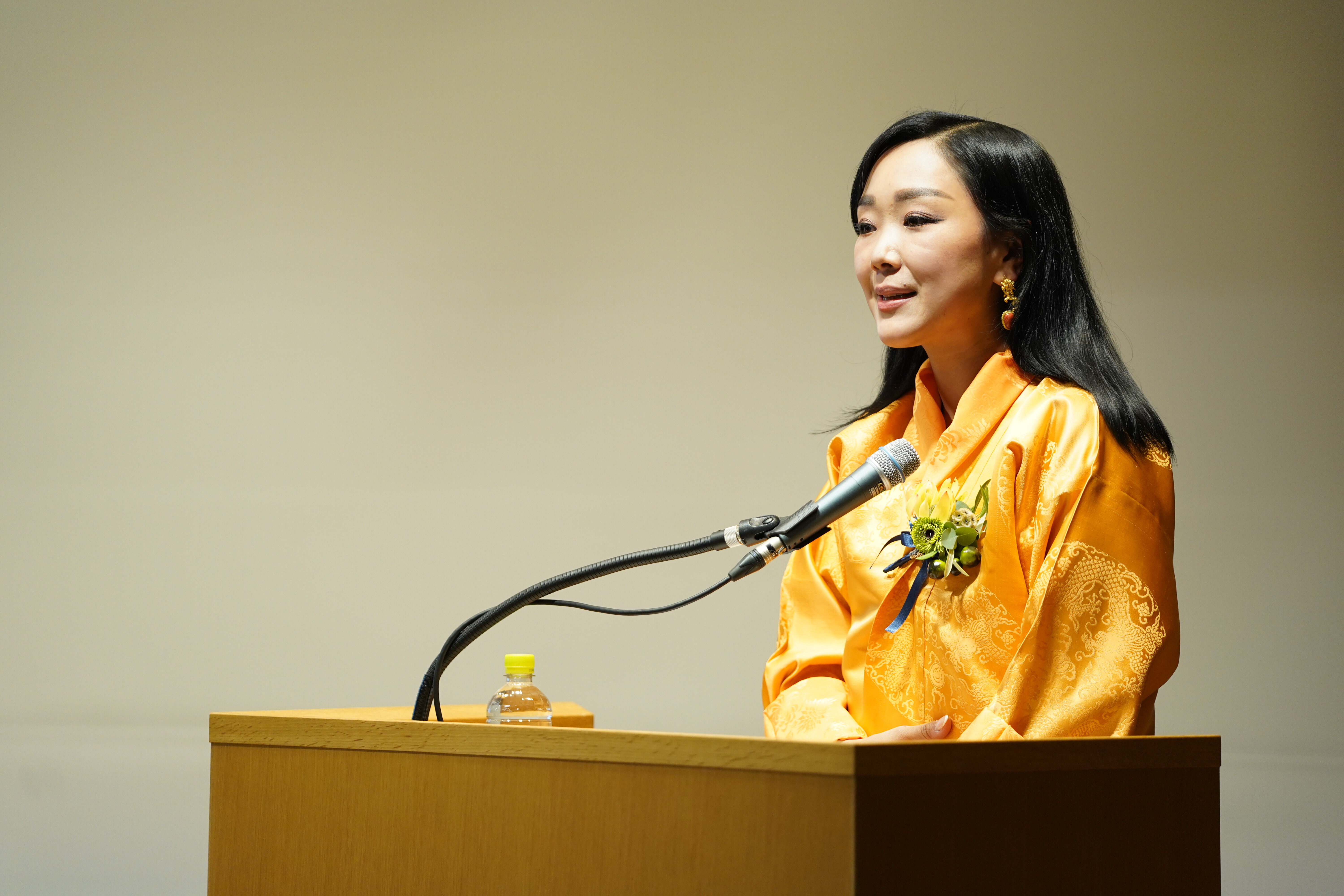 Her Royal Highness Princess Sonam Dechan Wangchuck giving a lecture as a Royal Representative of the Fourth King of Bhutan at the 2022 Blue Planet Prize Commemorative Lecture

